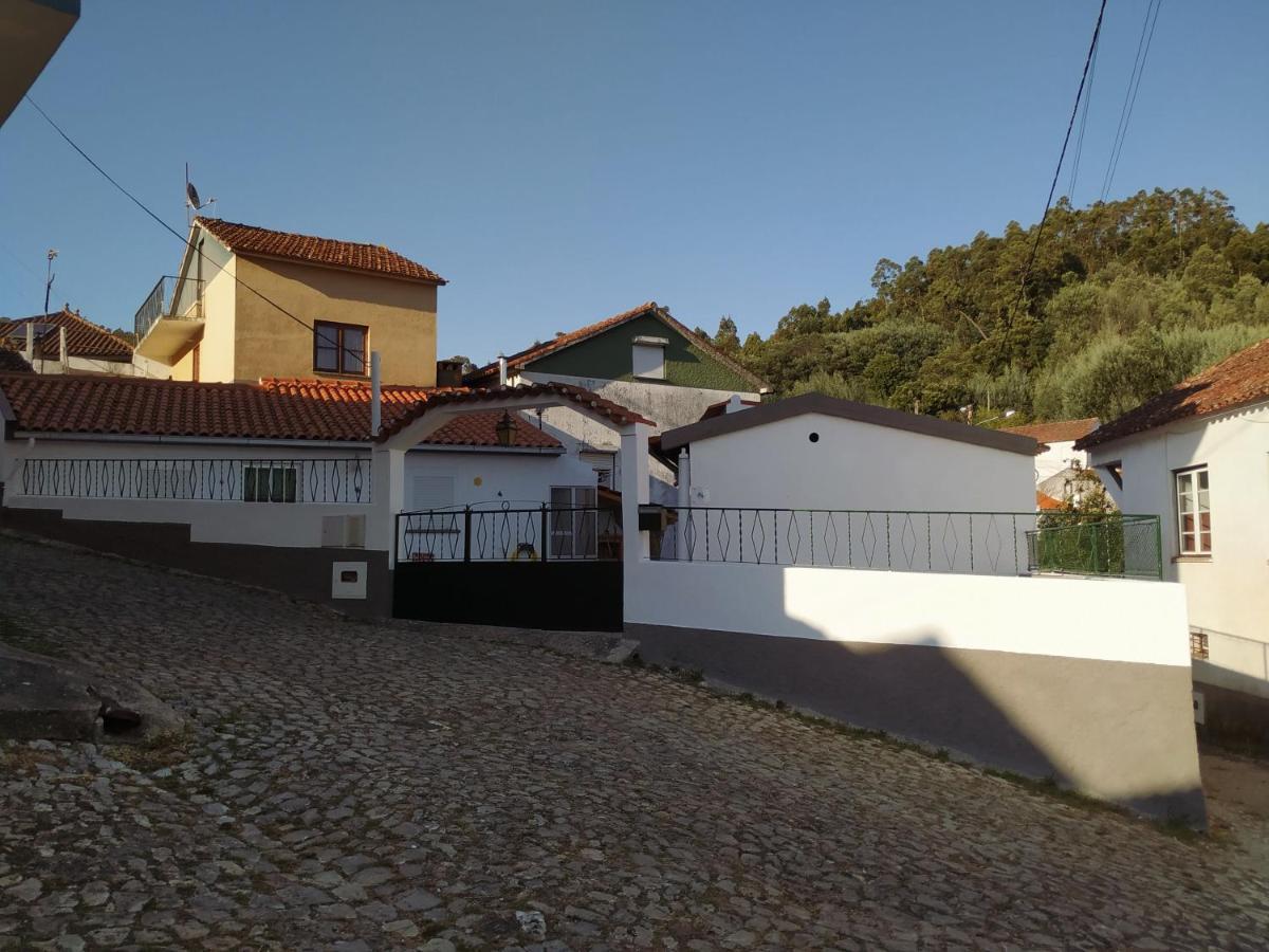 Appartement Casinha Da Eira à Góis Extérieur photo